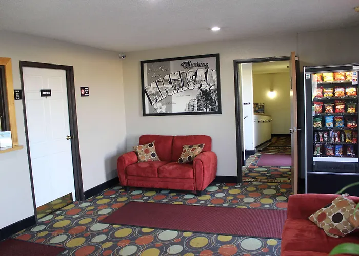 Super 8 by Wyndham Wyoming/Grand Rapids Area